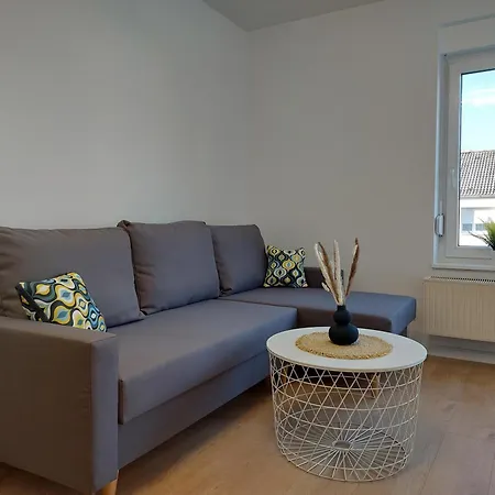 Deluxe Apartment 3 P I 2 Sz I Balkon I Kueche In Oberkochen - Hensold, Zeiss Fusslaeufig Extérieur photo